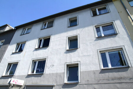 Bochum <br />
Dorstener Str. 341 <br />
7 Wohneinheiten und 2 Gewerbe und 6 Garagen