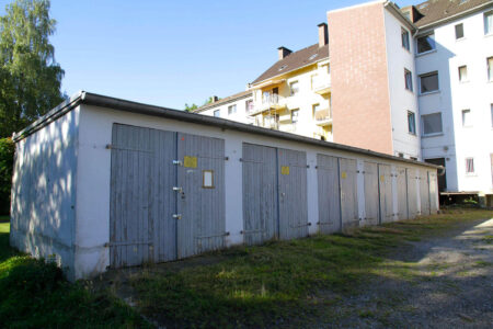 Bochum <br />
Dorstener Str. 341 <br />
7 Wohneinheiten und 2 Gewerbe und 6 Garagen