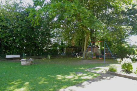 Mülheim/Ruhr <br />
Scharpenberg 72<br />
7 Wohneinheiten und 15 Garagen