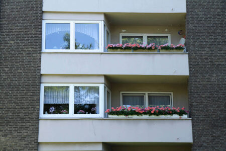 Mülheim/Ruhr <br />
Scharpenberg 72<br />
7 Wohneinheiten und 15 Garagen