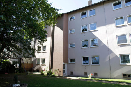 Mülheim/Ruhr <br />
Scharpenberg 72<br />
7 Wohneinheiten und 15 Garagen