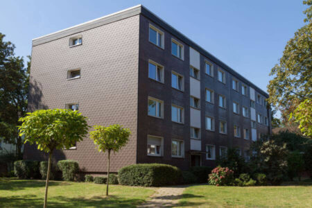 Duisburg <br />
Römerstrasse 3/5, <br />Nüssmannsweg 6/8<br />
28 Wohneinheiten und 16 Garagen