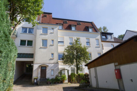 Mülheim/Ruhr <br />
Scharpenberg 72<br />
7 Wohneinheiten und 15 Garagen