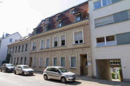 Mülheim/Ruhr <br />
Scharpenberg 72<br />
7 Wohneinheiten und 15 Garagen